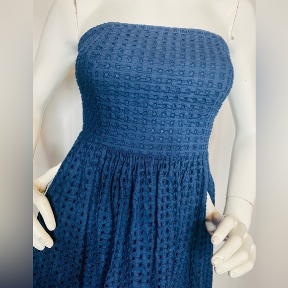 Old Navy Blue Eyelet Dress - Picture 4 of 7